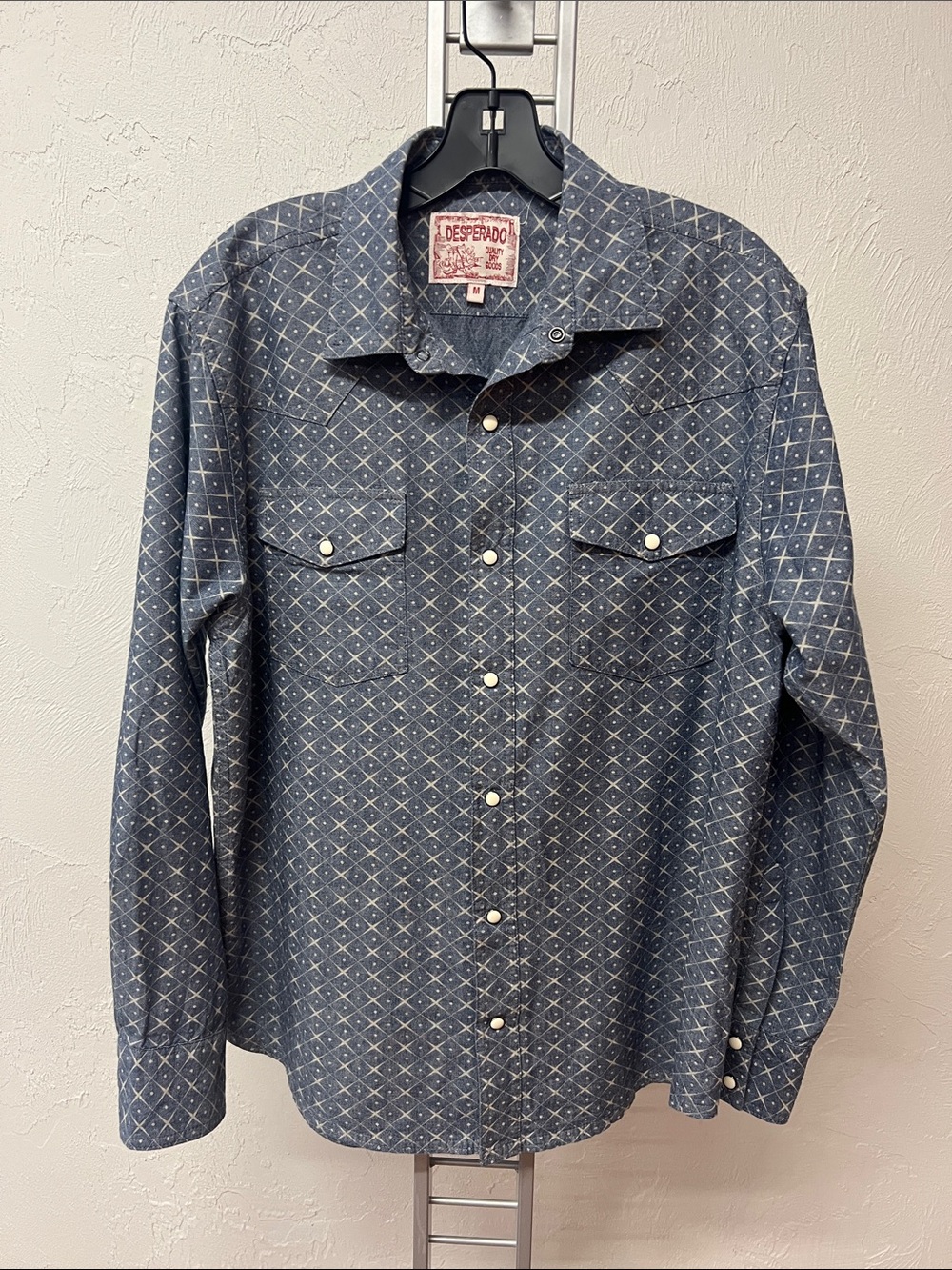 Desperado Lone Star Western Blue Chambray Pearl Snap Shirt Size M